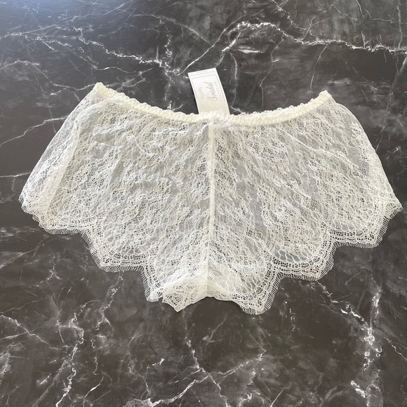 Hanky Panky Lace Bridal Tap Panty - Picture 3 of 3